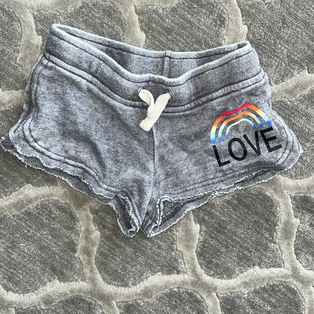 ✨Play  Six shorts✨